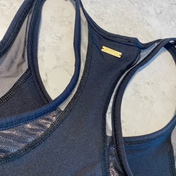 Alala Seamless Tanks (Set of 2) - Picture 7 of 8